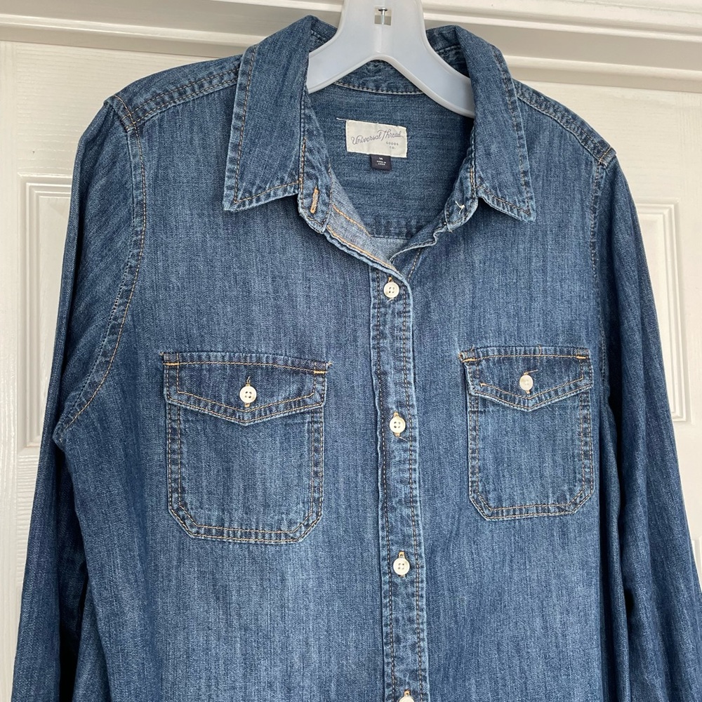 NWOT Universal Thread 100% cotton chambray button front long sleeve shirt - Picture 2 of 7
